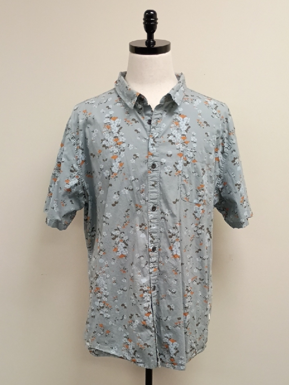 Quiksilver Light Blue Floral Short Sleeve Button Up Shirt Size XXL